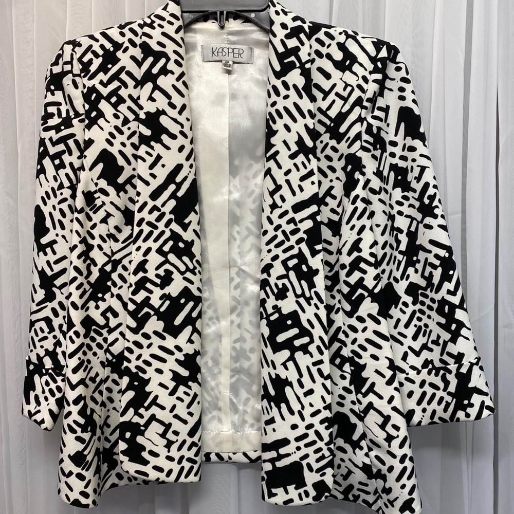 Like New! Kasper Blazer 6P